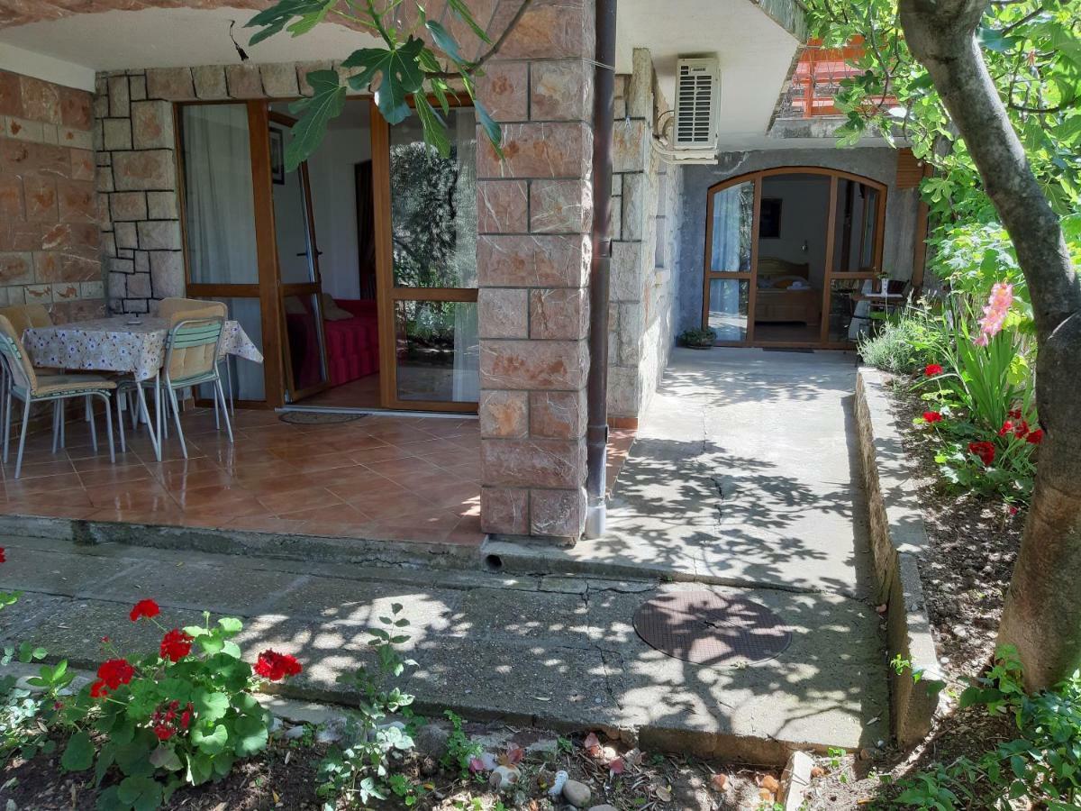 Zoro Apartments スヴェティ・ステファン エクステリア 写真