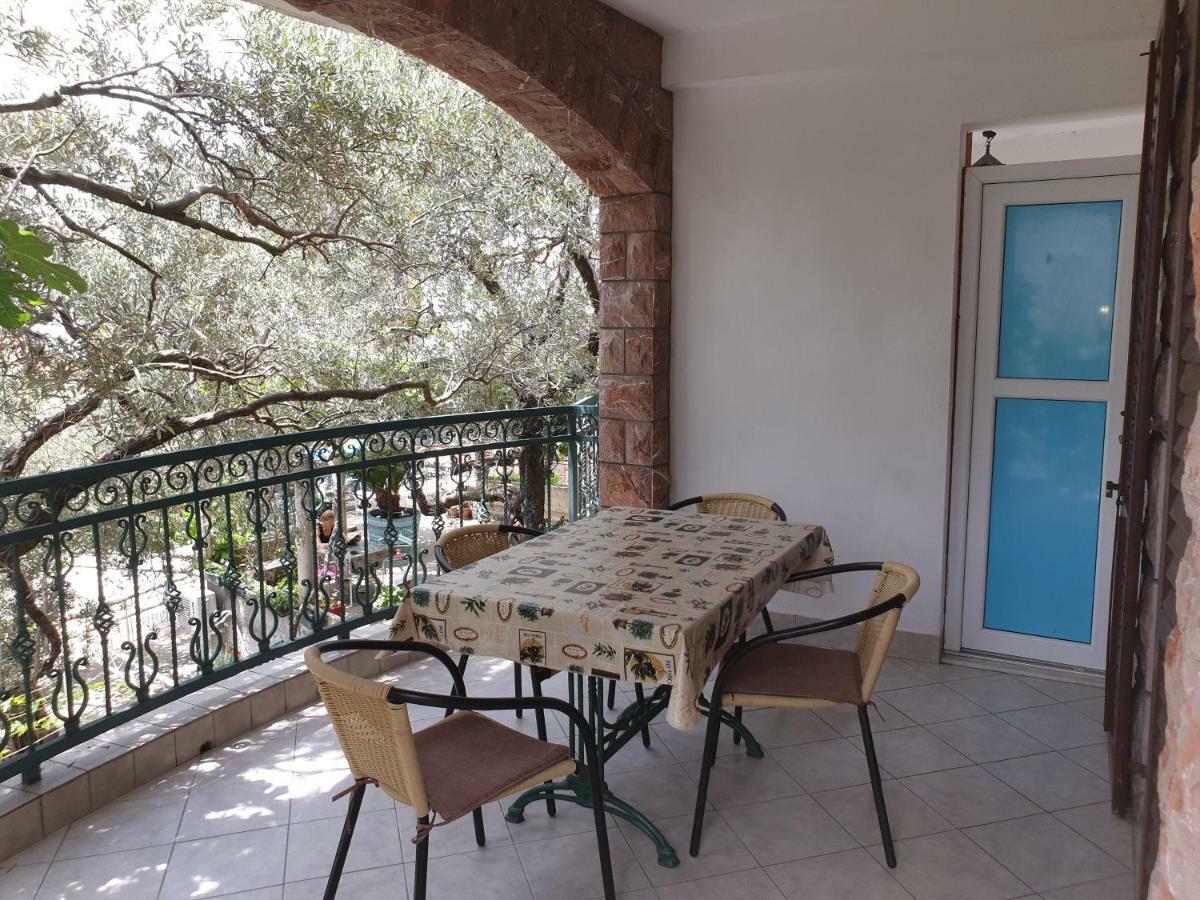 Zoro Apartments スヴェティ・ステファン エクステリア 写真