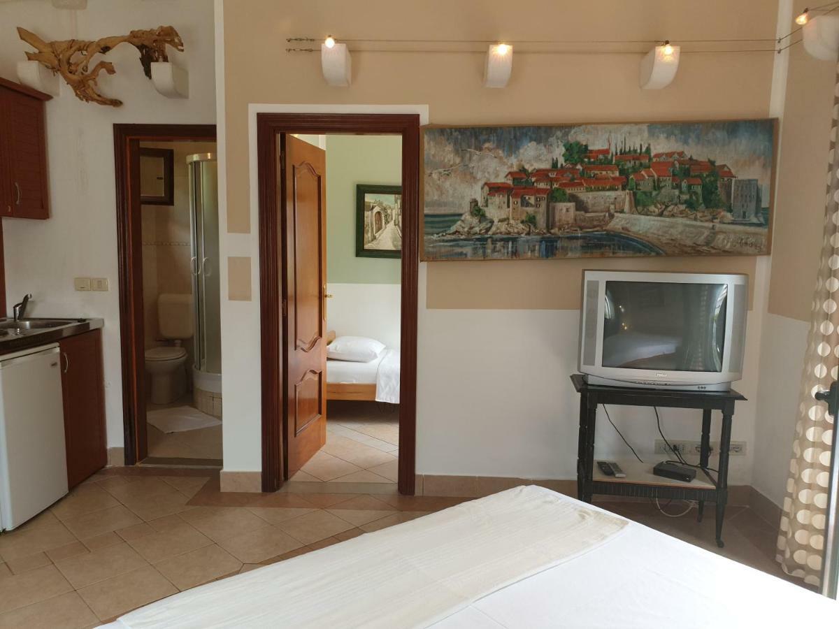 Zoro Apartments スヴェティ・ステファン エクステリア 写真